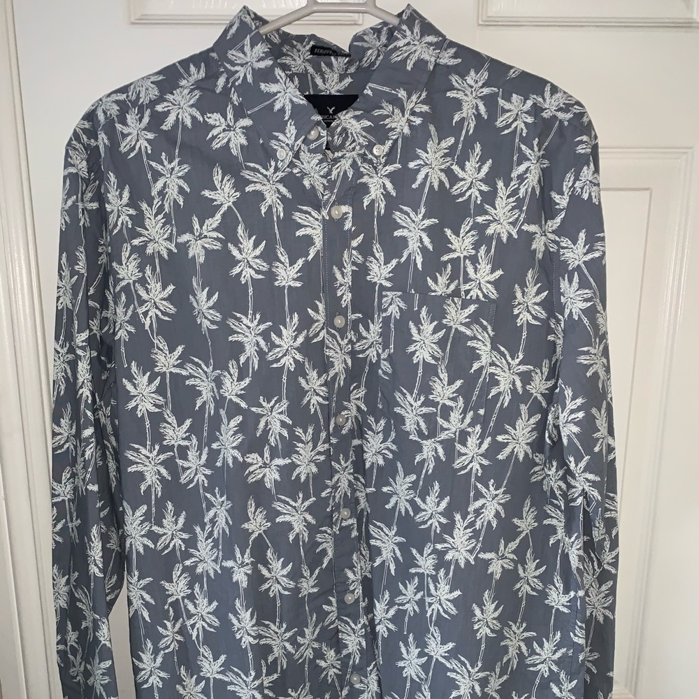 American Eagle XL Blue Button Up